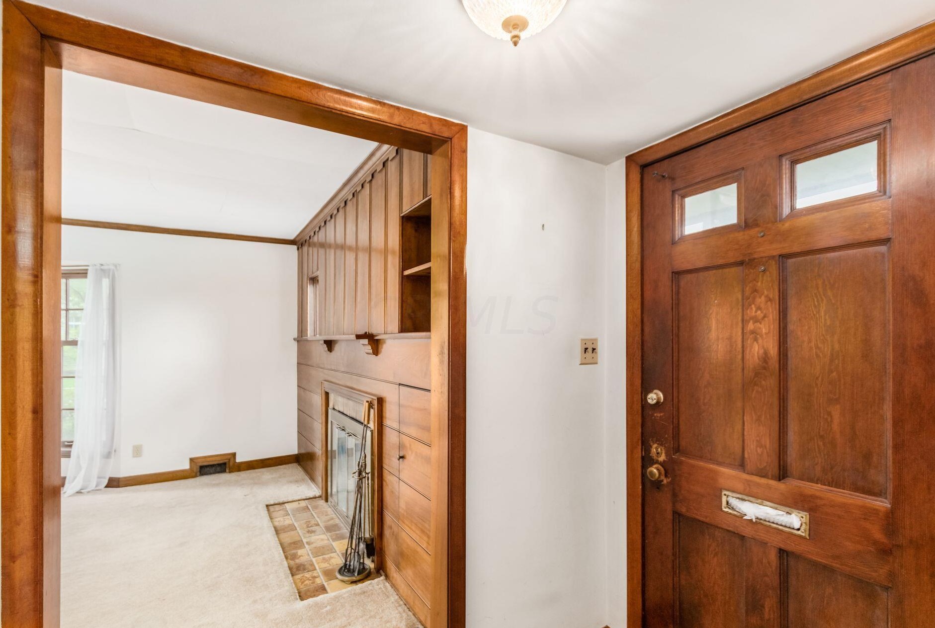 282 Remington Rd, Columbus OH 43209-2459 exterior