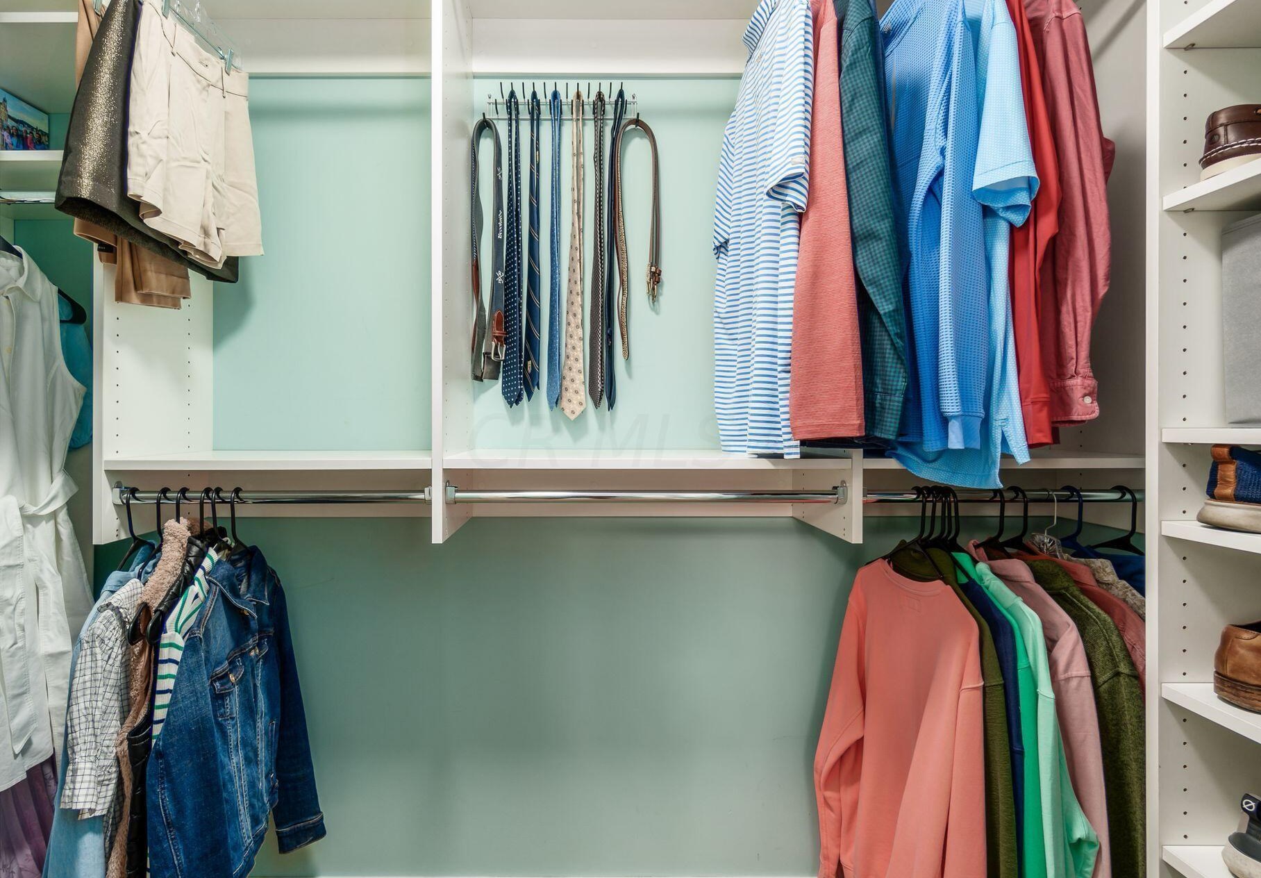 1667 Barrington Rd, Columbus OH 43221-3825 exterior