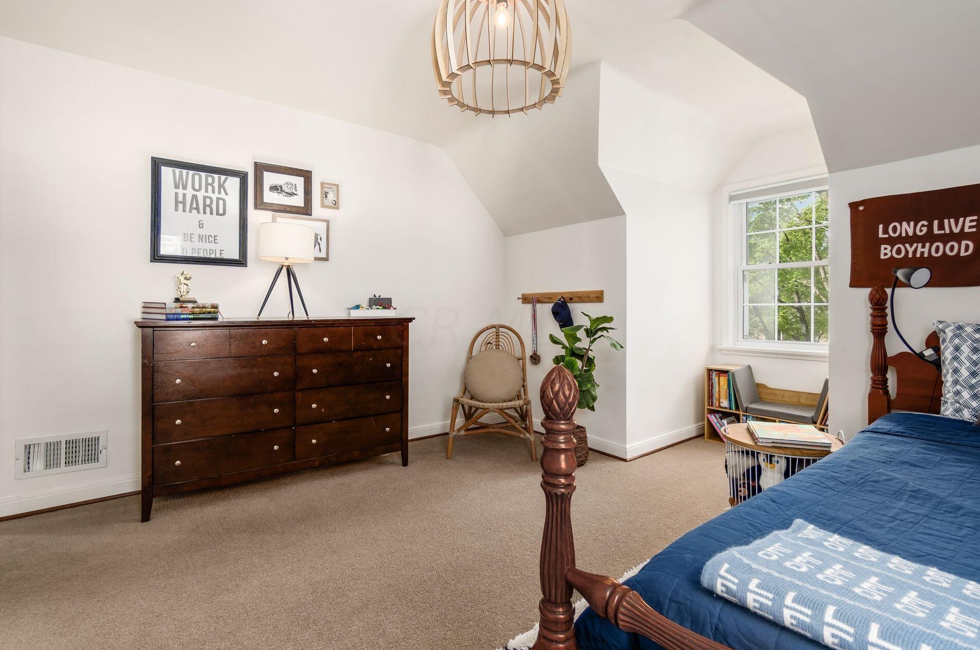 1667 Barrington Rd, Columbus OH 43221-3825 exterior