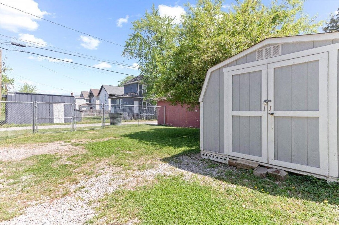 254 Innis Ave, Columbus OH 43207-2131 exterior