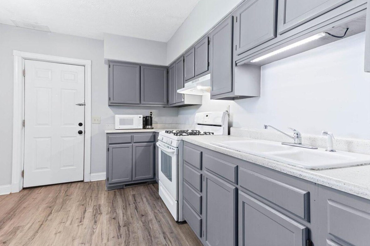 254 Innis Ave, Columbus OH 43207-2131 exterior