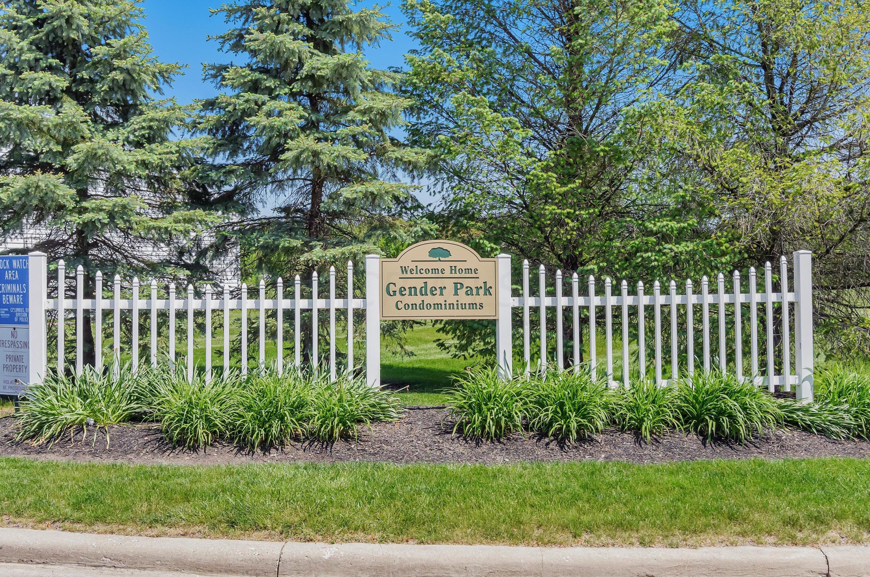 6756 Lagrange Dr, Cnl Wnchstr OH  43110-8206 exterior