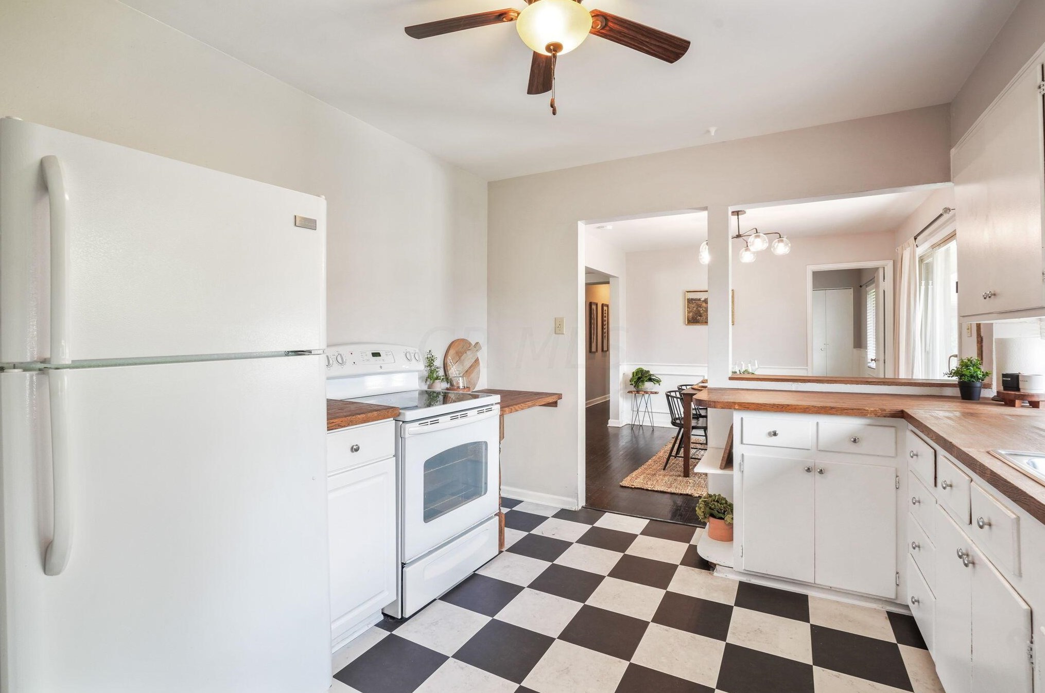 40 Harding Rd, Columbus OH  43209-1522 exterior