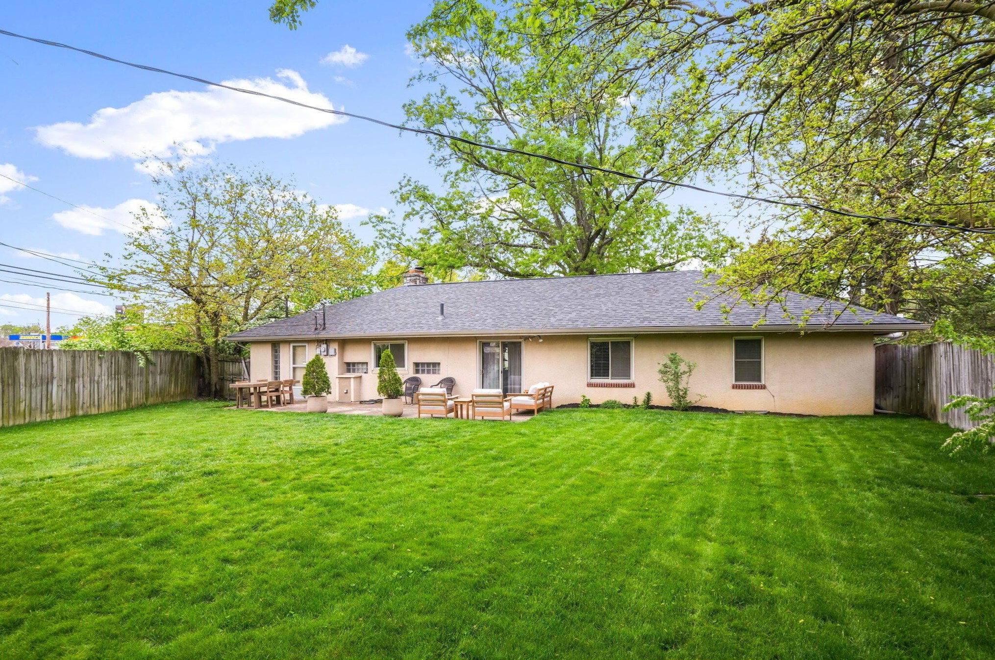 40 Harding Rd, Columbus OH  43209-1522 exterior