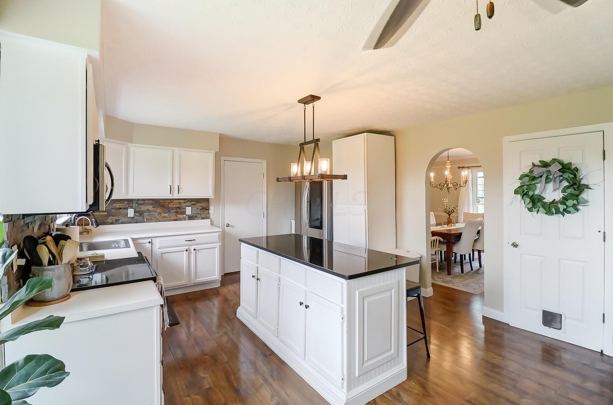 280 Monarch Dr, Pataskala OH  43062-8975 exterior