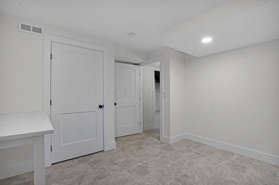 29 Pocono Rd, Columbus OH 43235-5615 exterior