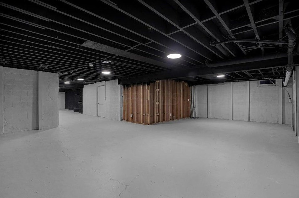 29 Pocono Rd, Columbus OH 43235-5615 exterior