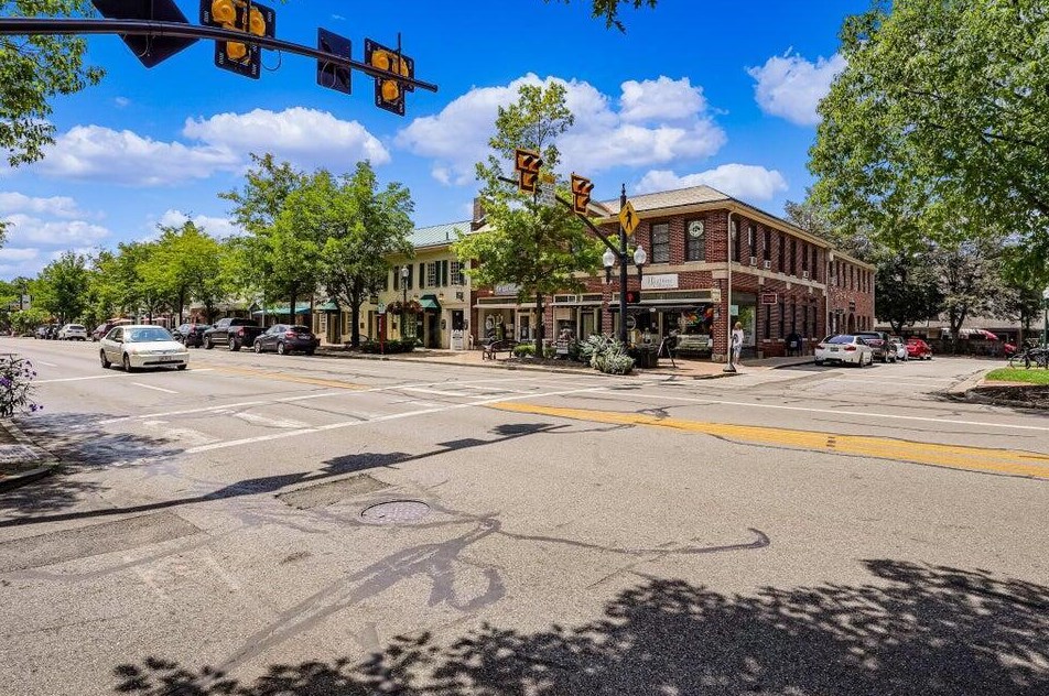 29 Pocono Rd, Columbus OH 43235-5615 exterior