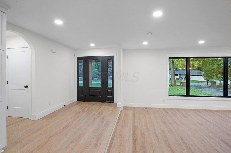 29 Pocono Rd, Columbus OH 43235-5615 exterior