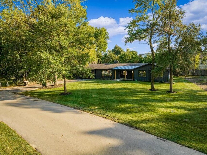 29 Pocono Rd, Columbus OH 43235-5615 exterior