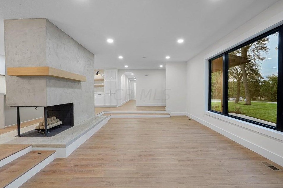 29 Pocono Rd, Columbus OH 43235-5615 exterior