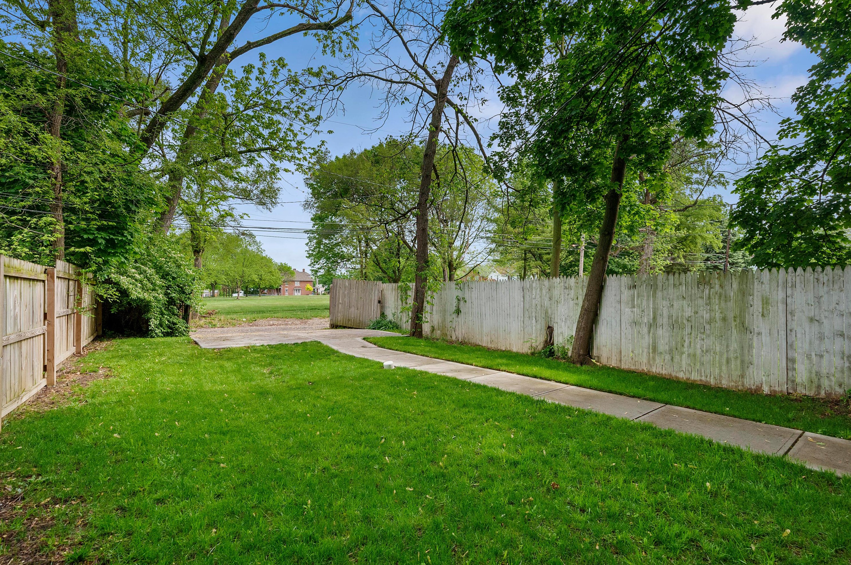 1198 Whittier St, Columbus OH 43206-3271 exterior