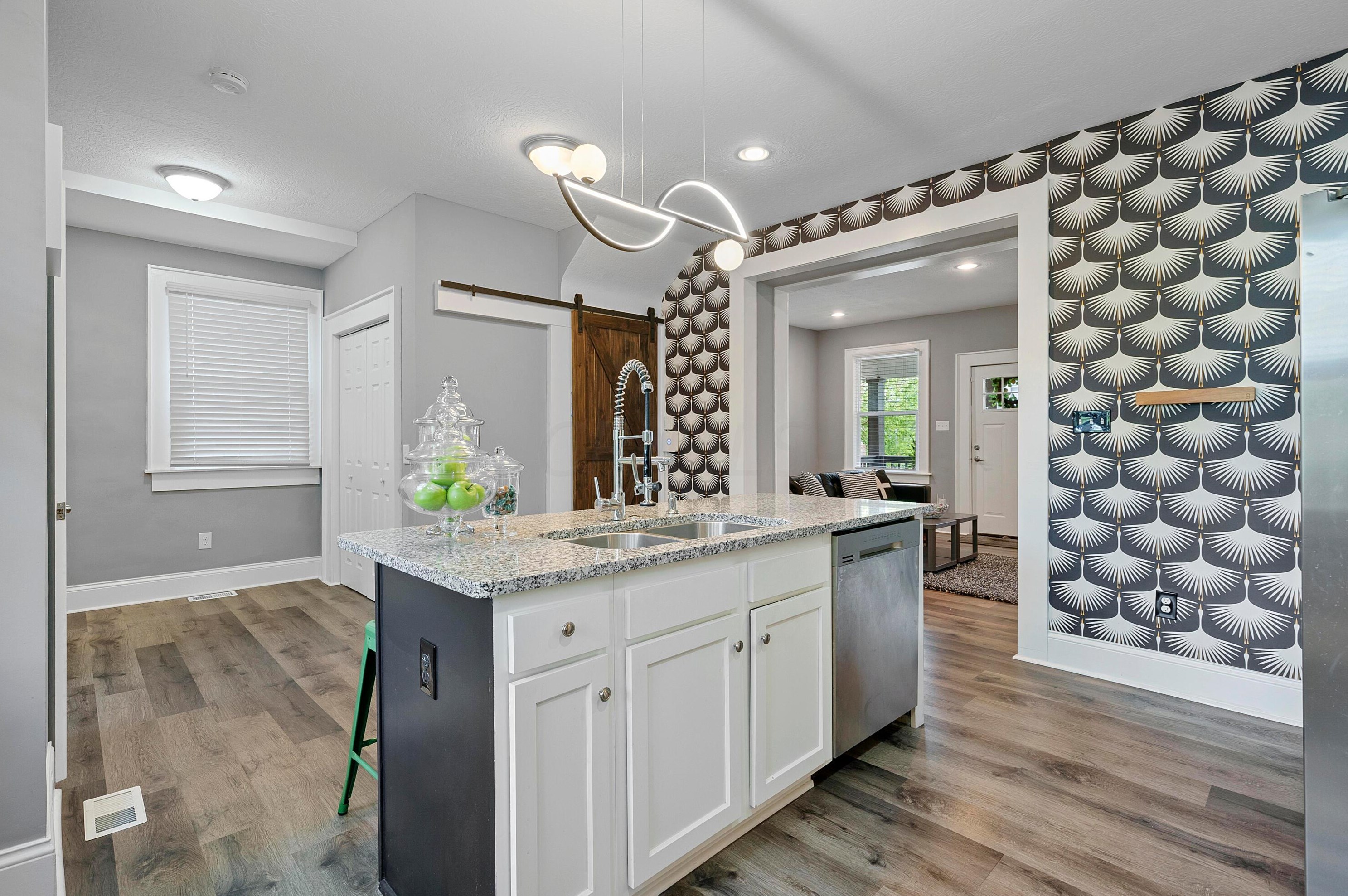 1198 Whittier St, Columbus OH 43206-3271 exterior