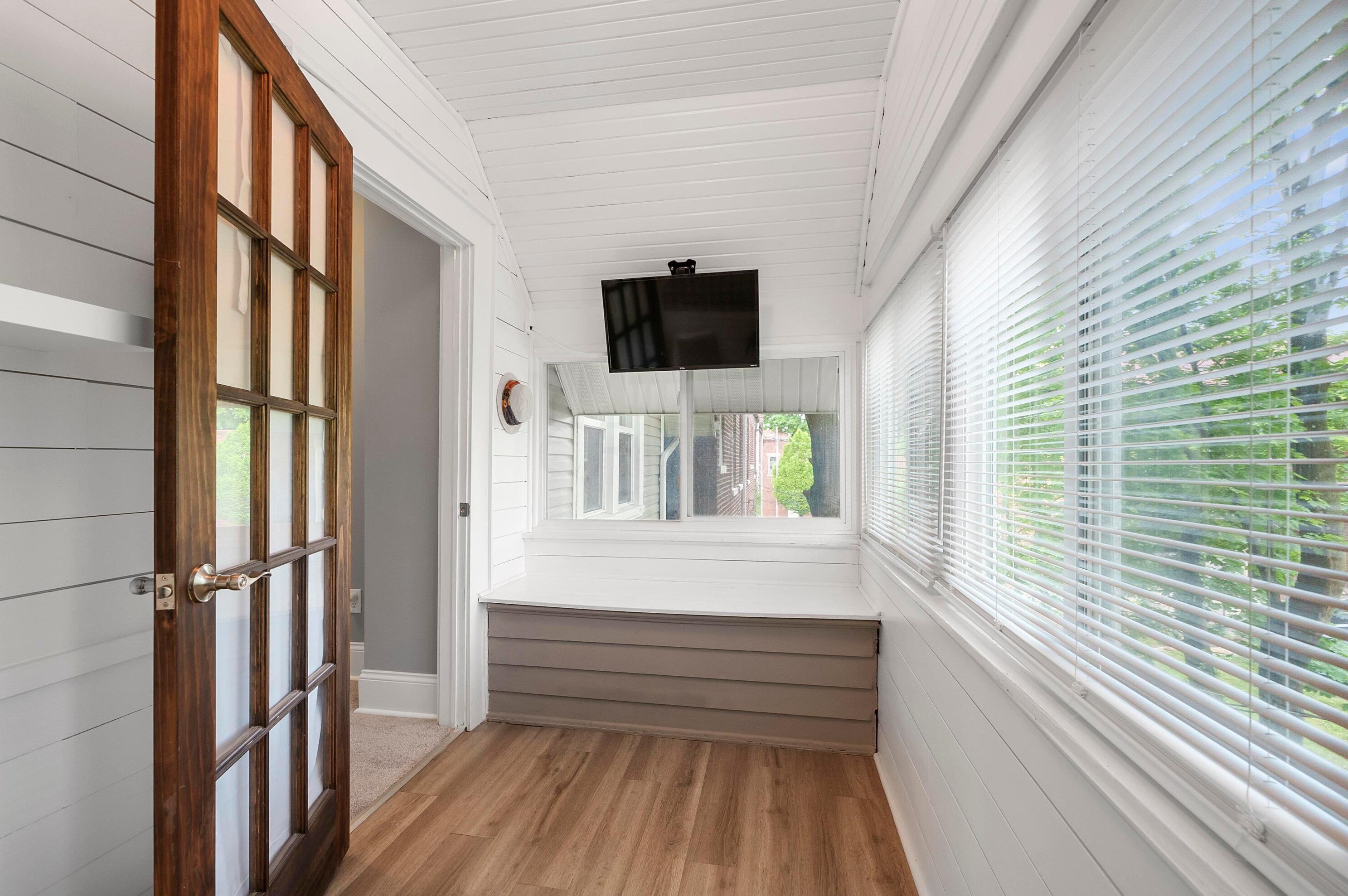 1198 Whittier St, Columbus OH 43206-3271 exterior