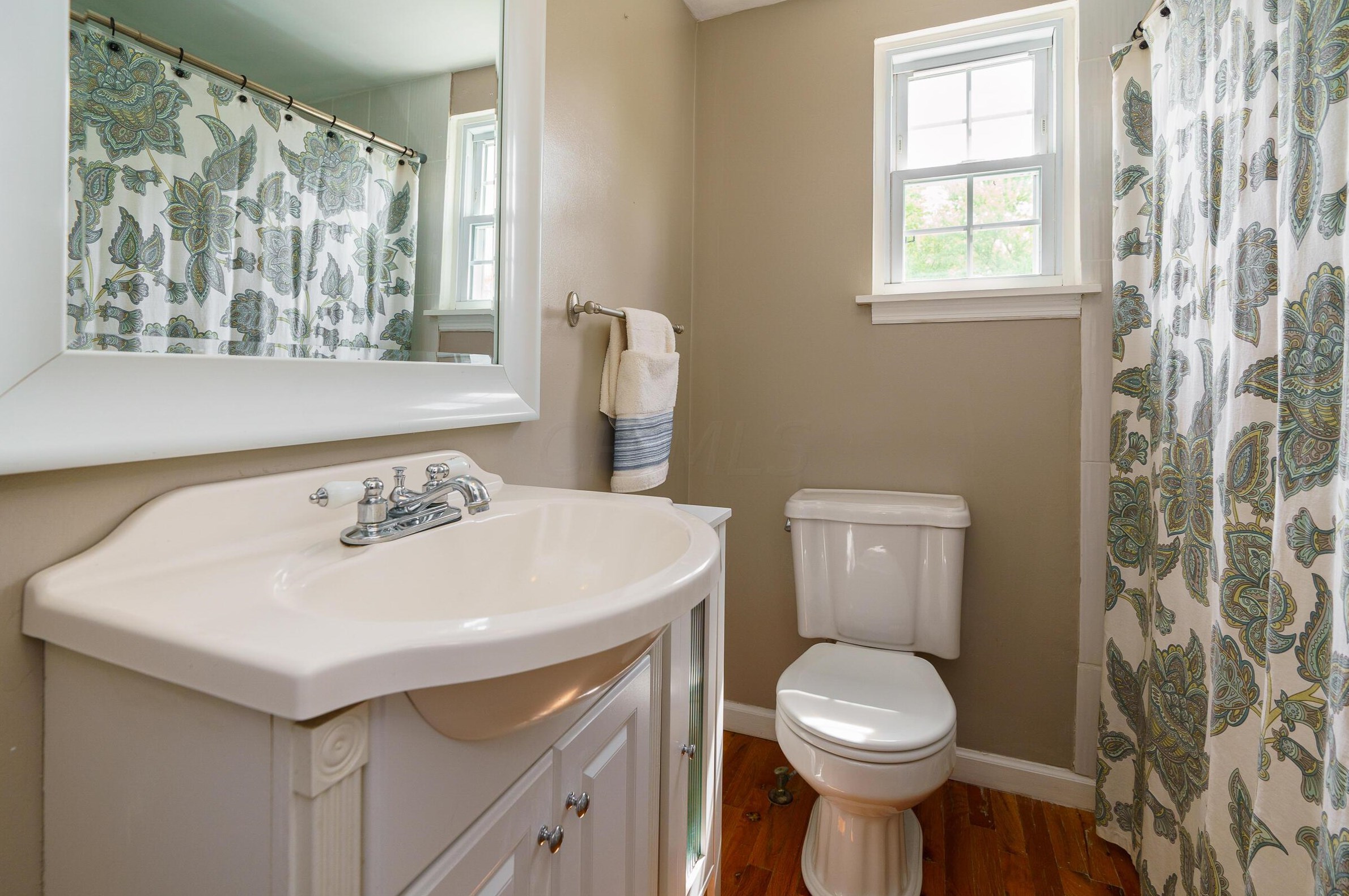 4519 Olentangy Blvd, Columbus OH  43214-2512 exterior