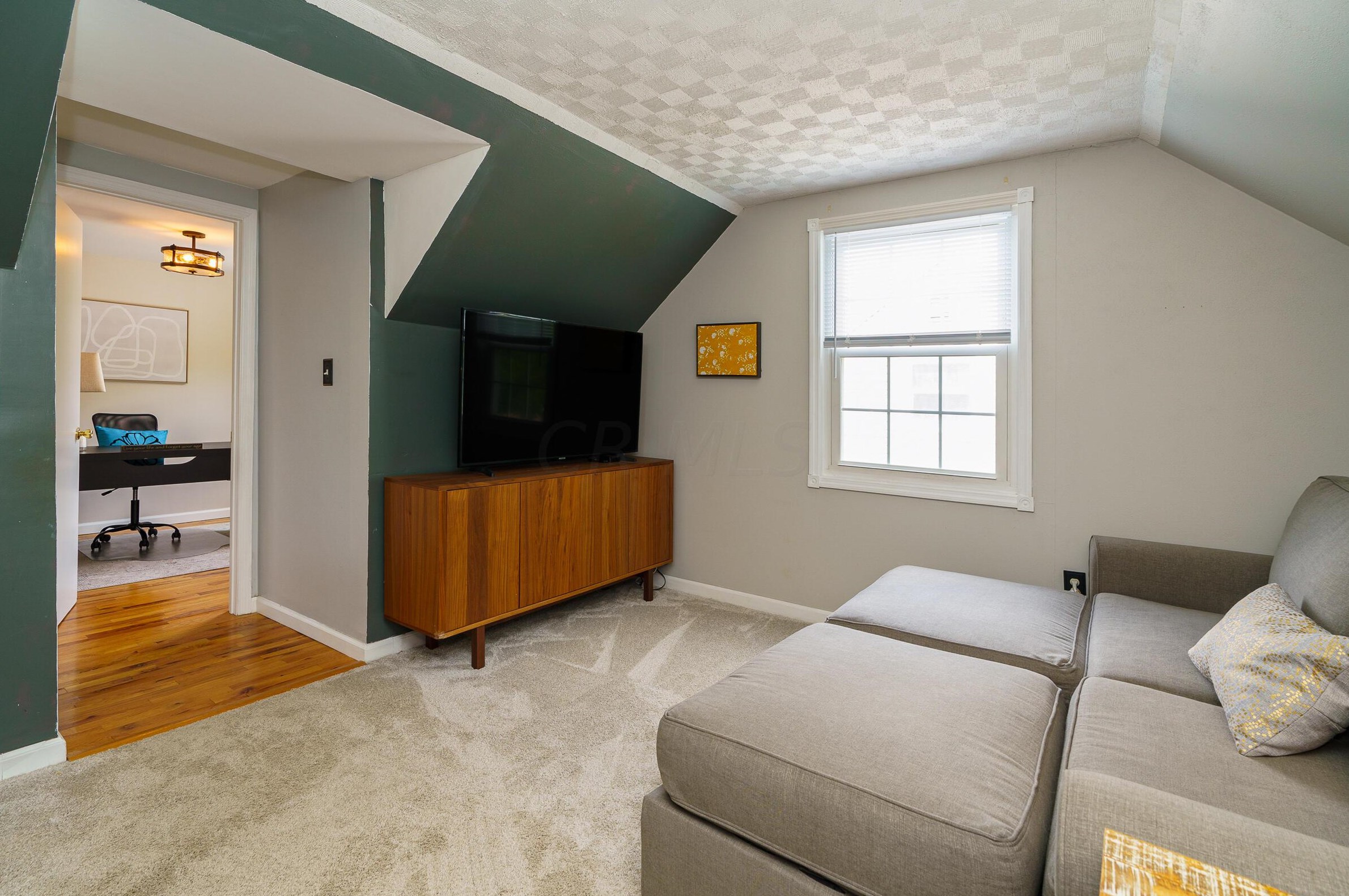 4519 Olentangy Blvd, Columbus OH  43214-2512 exterior