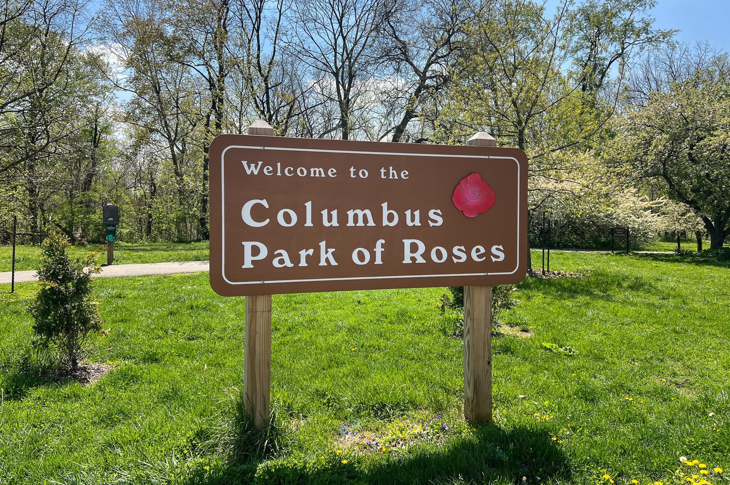 4519 Olentangy Blvd, Columbus OH  43214-2512 exterior