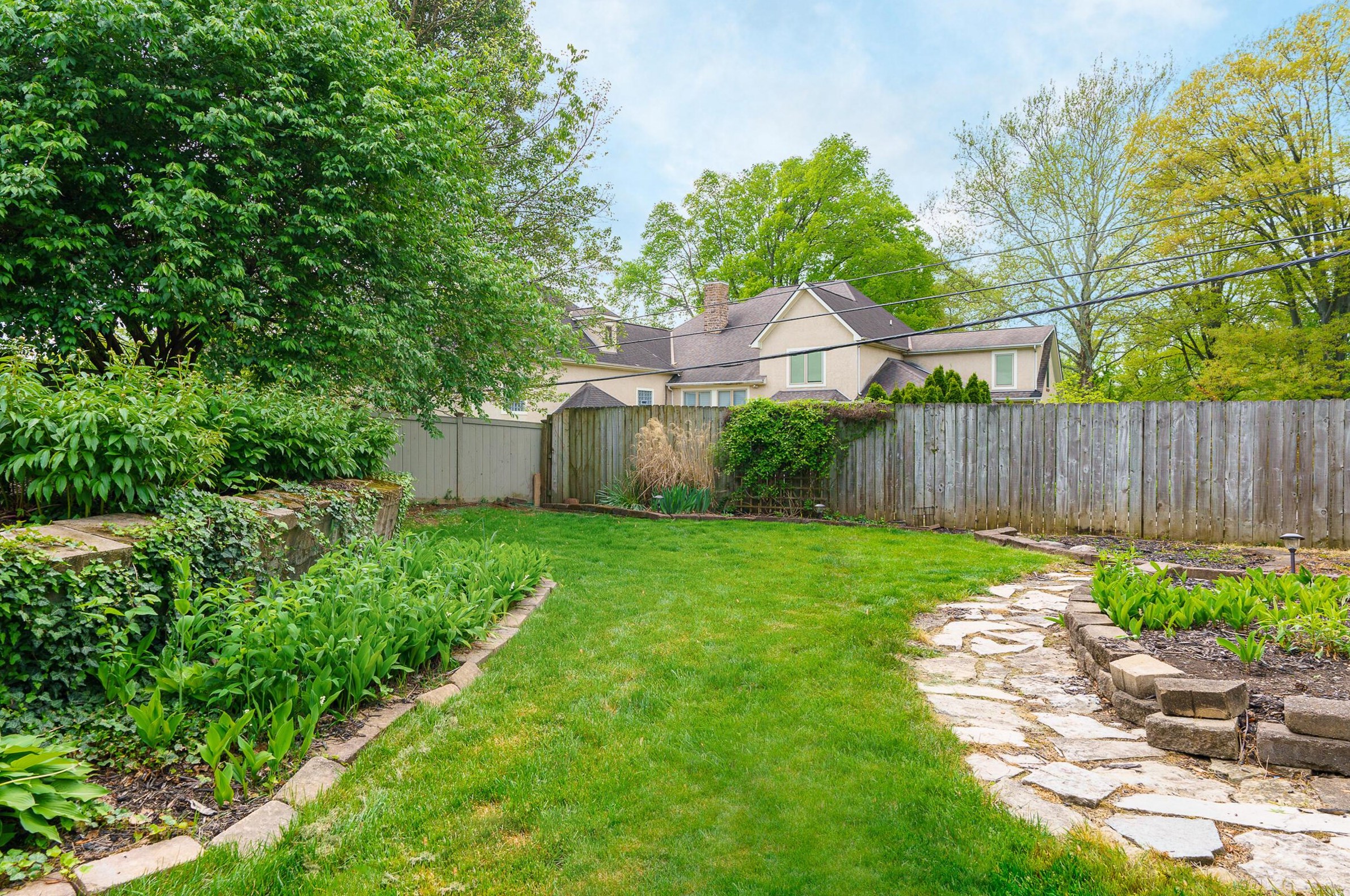 4519 Olentangy Blvd, Columbus OH  43214-2512 exterior