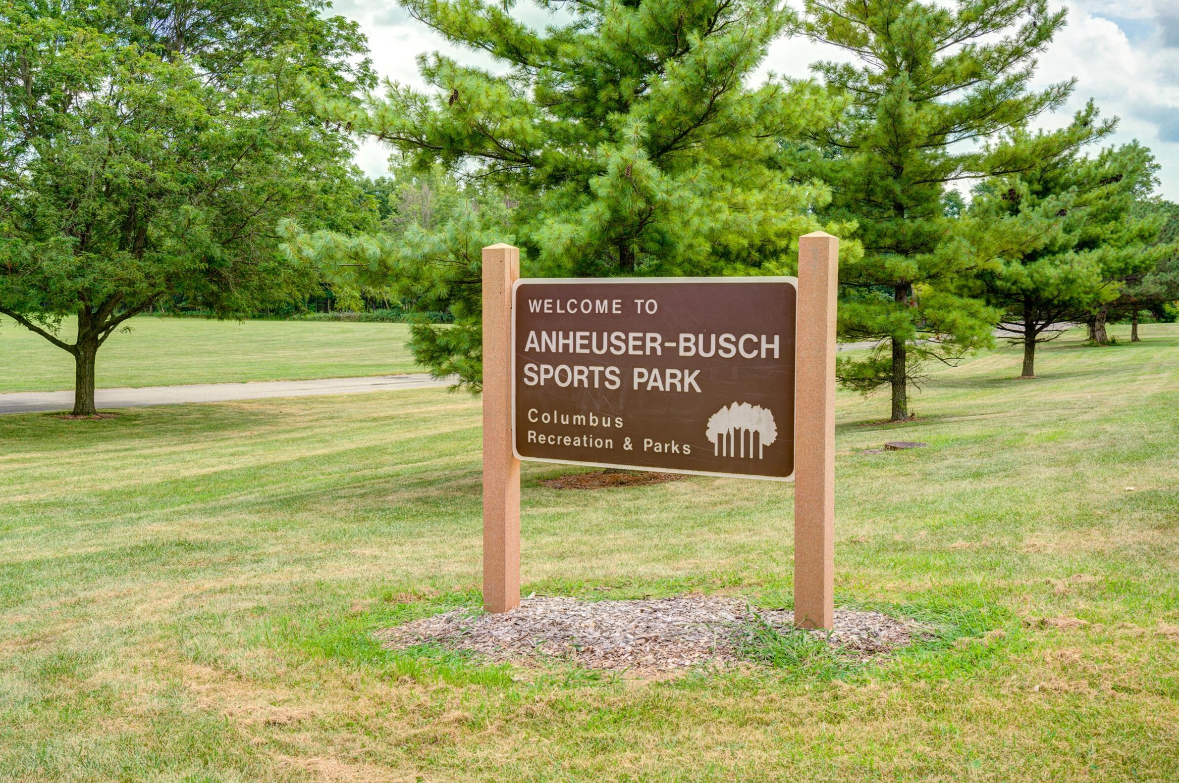 4519 Olentangy Blvd, Columbus OH  43214-2512 exterior