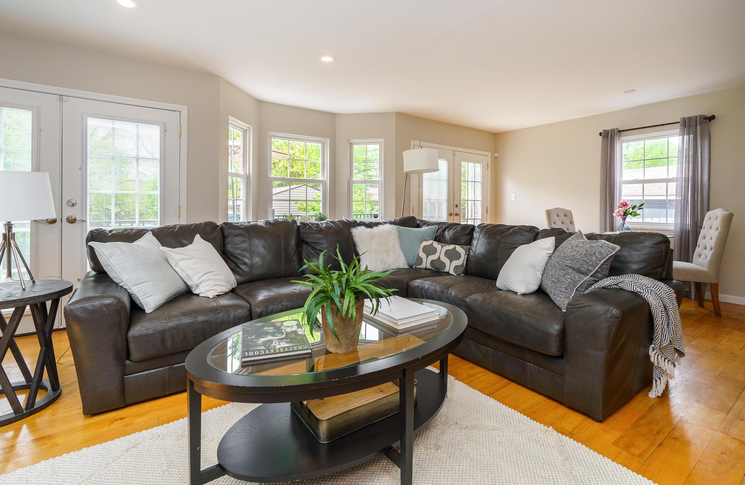 4519 Olentangy Blvd, Columbus OH  43214-2512 exterior