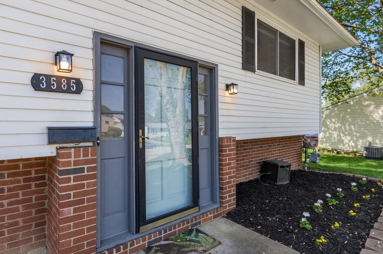 3585 Karikal Ct, Westerville OH  43081-4021 exterior