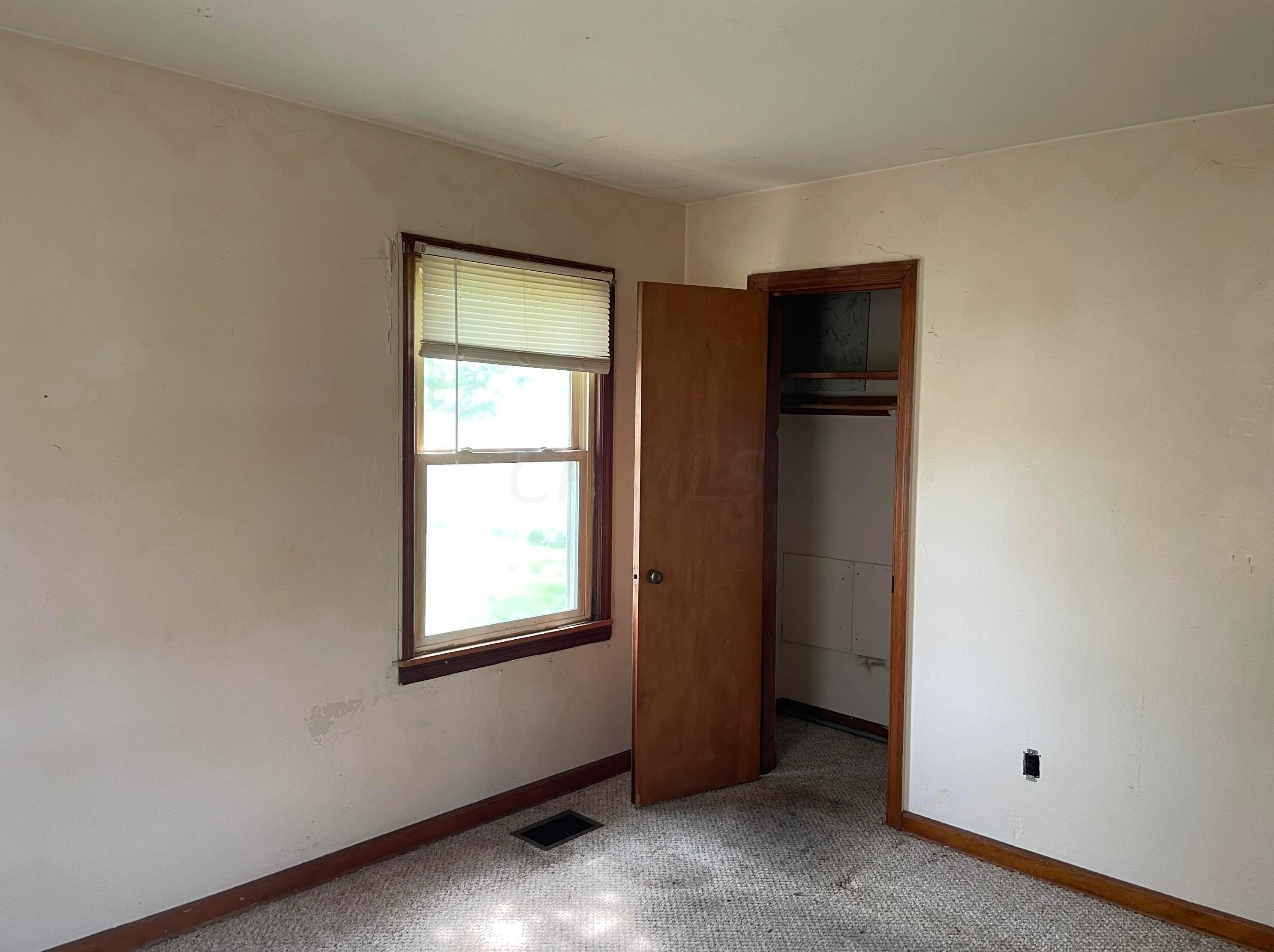 712 Elm St, Washington Ch OH  43160-2060 exterior