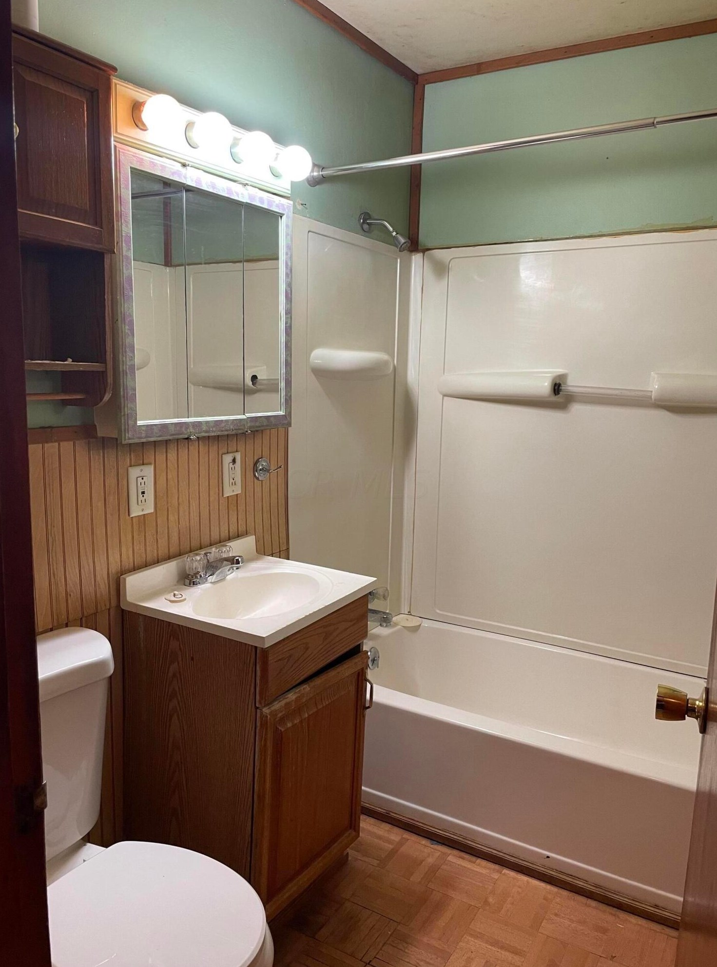 712 Elm St, Washington Ch OH  43160-2060 exterior