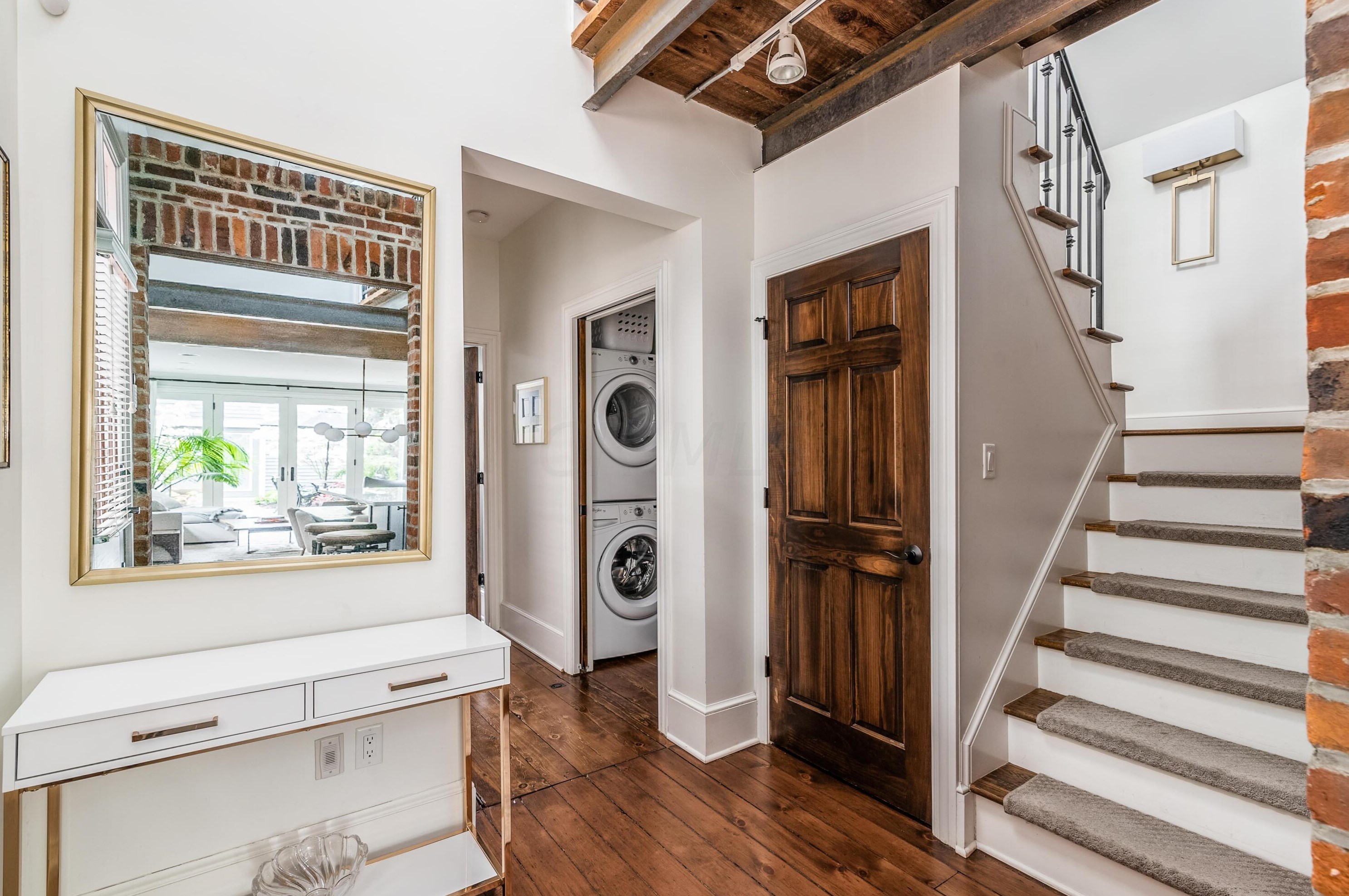 630 Mohawk St, Columbus OH  43206-1153 exterior