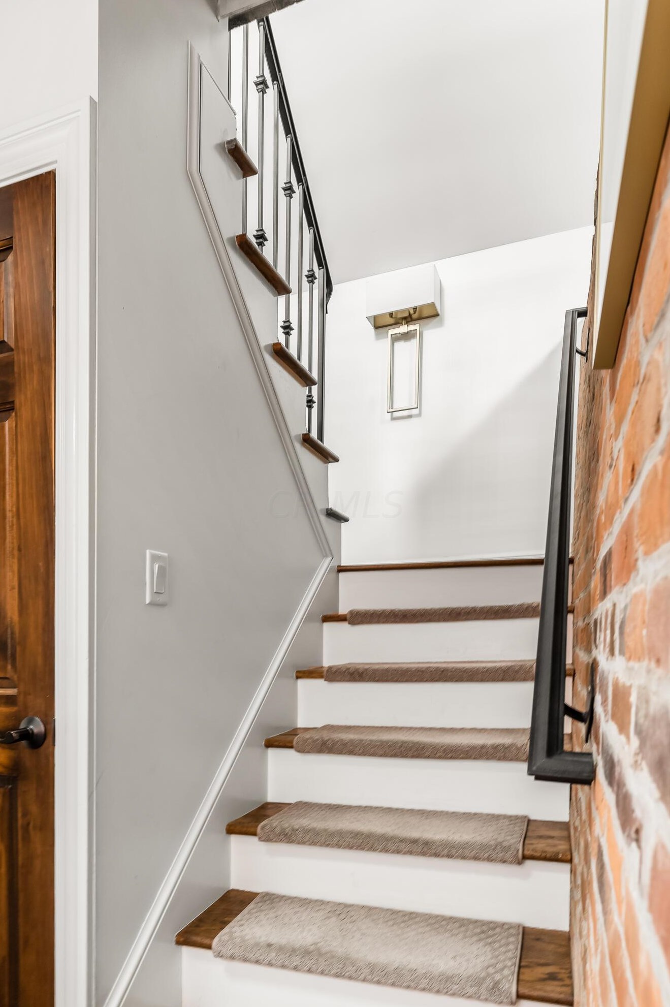 630 Mohawk St, Columbus OH  43206-1153 exterior