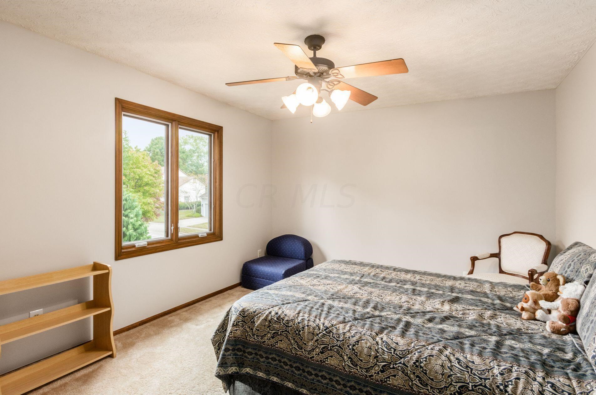 1000 Ravine Ridge Dr, Columbus OH  43085-2907 exterior