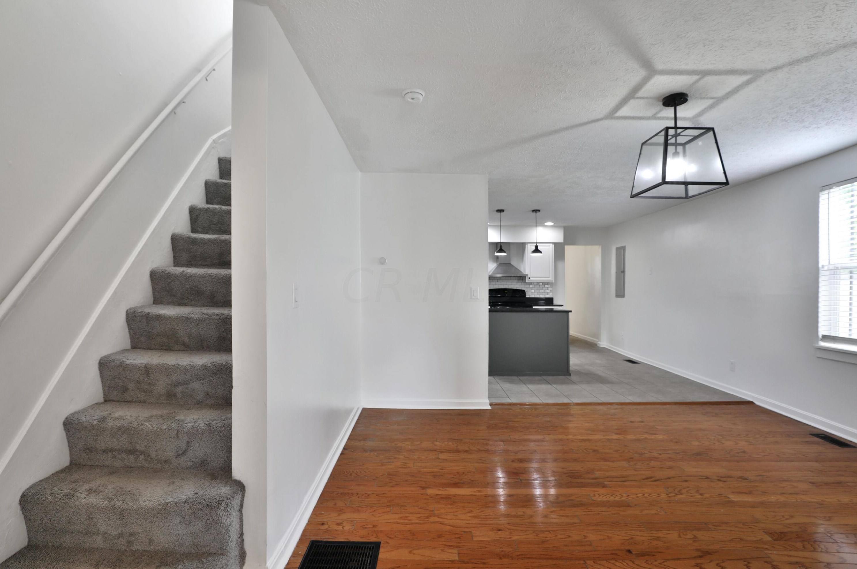 215 Taylor Ave, Columbus OH 43203-1226 exterior