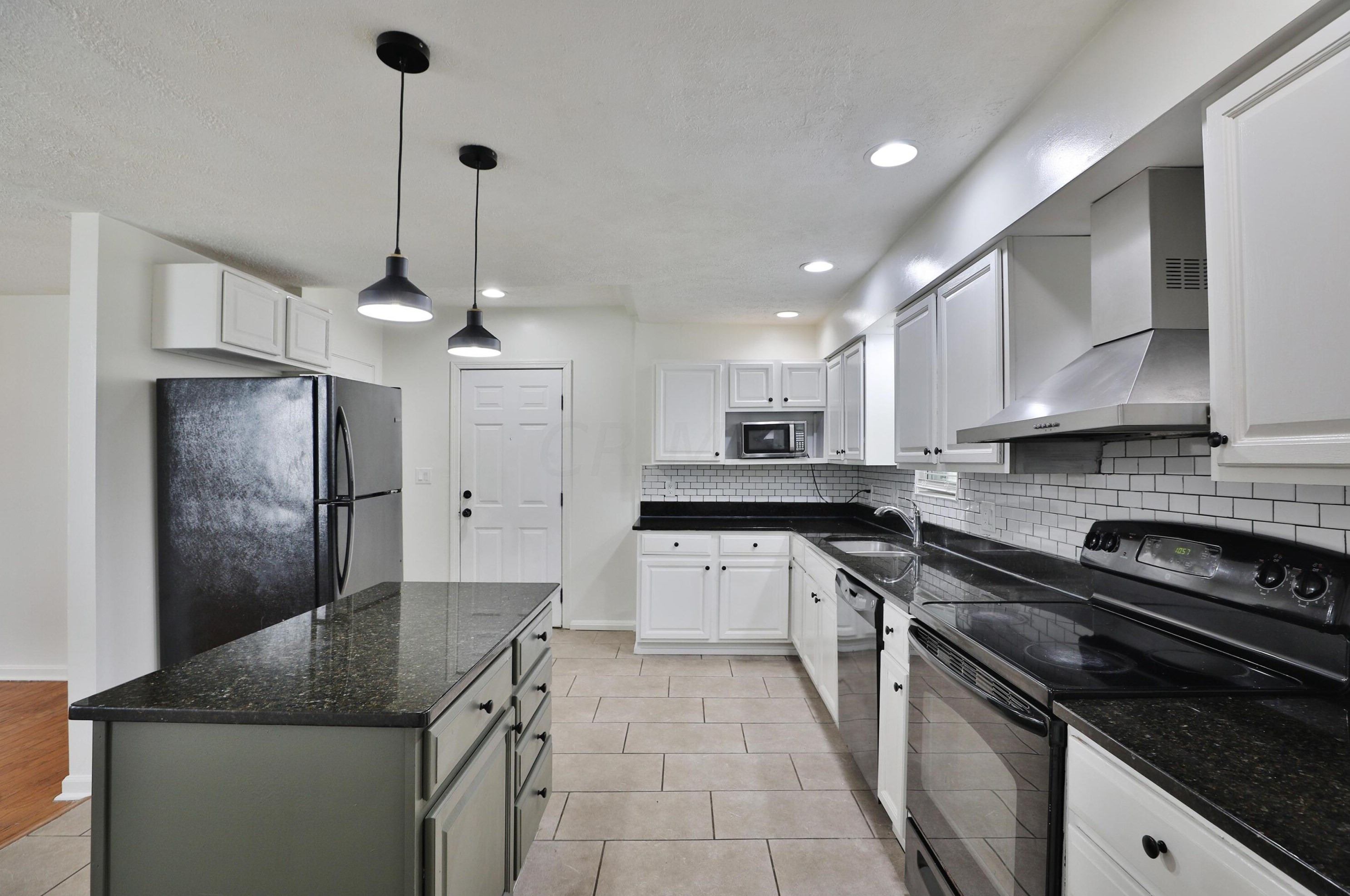 215 Taylor Ave, Columbus OH 43203-1226 exterior