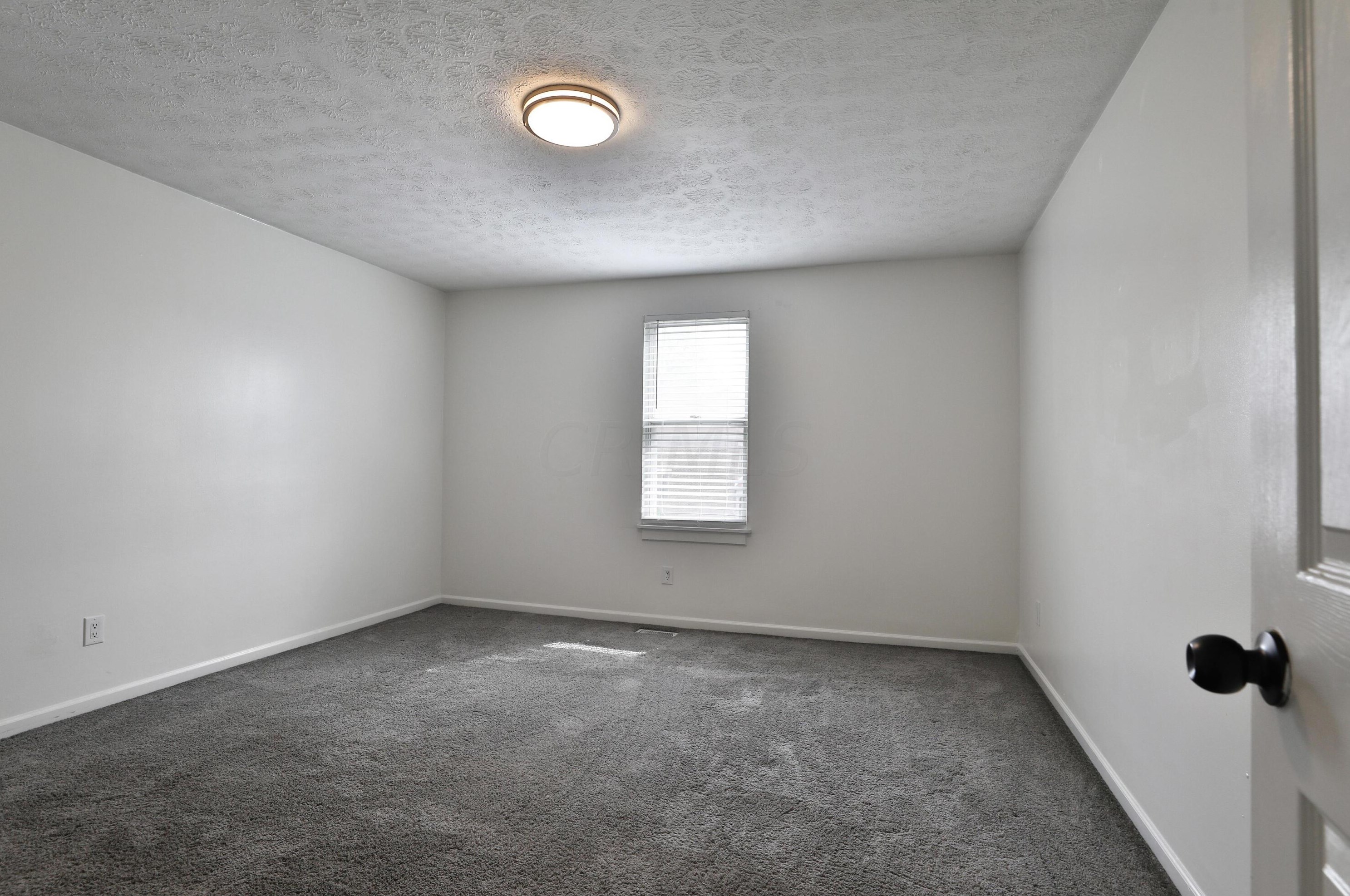 215 Taylor Ave, Columbus OH 43203-1226 exterior