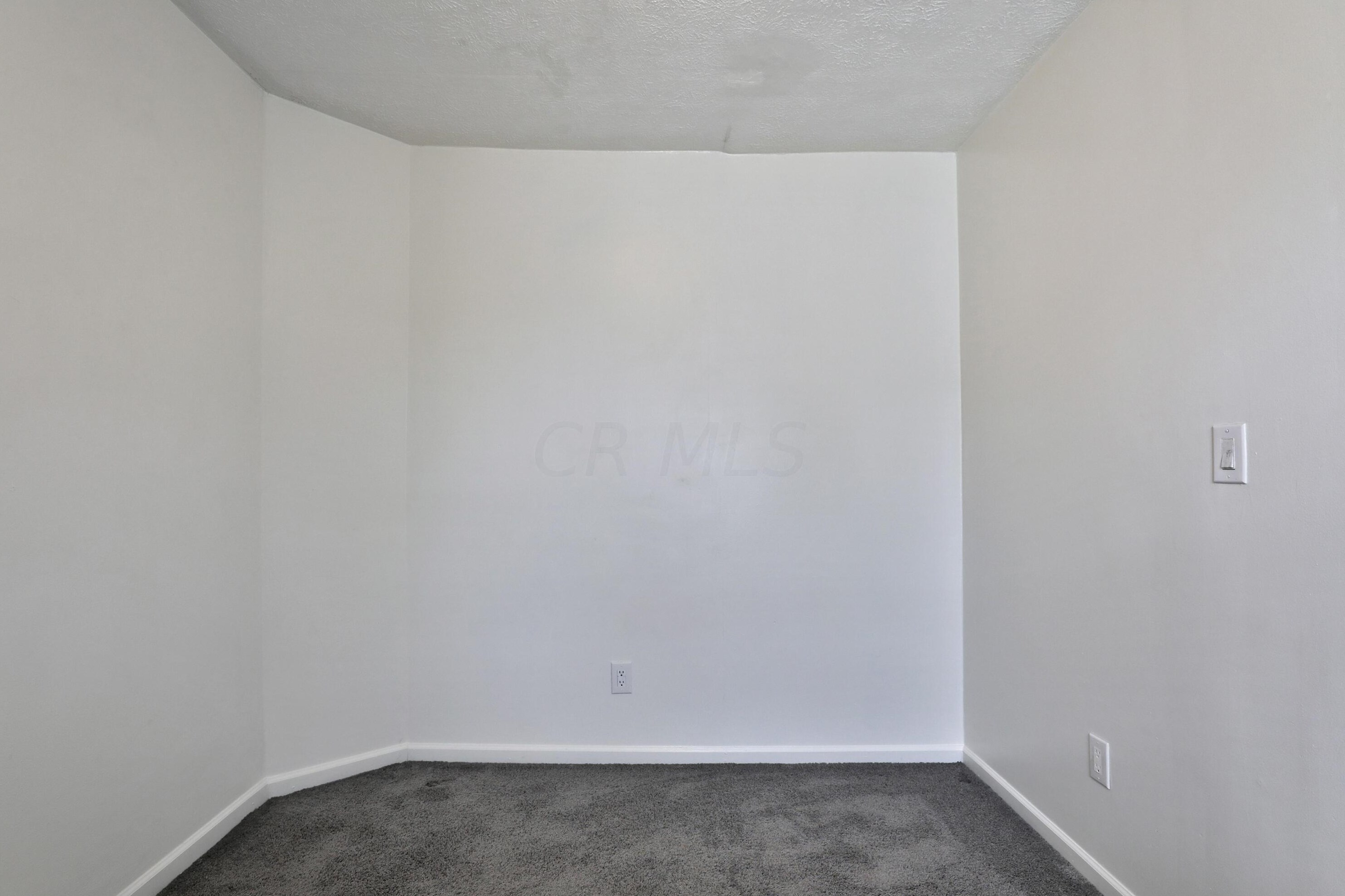 215 Taylor Ave, Columbus OH 43203-1226 exterior