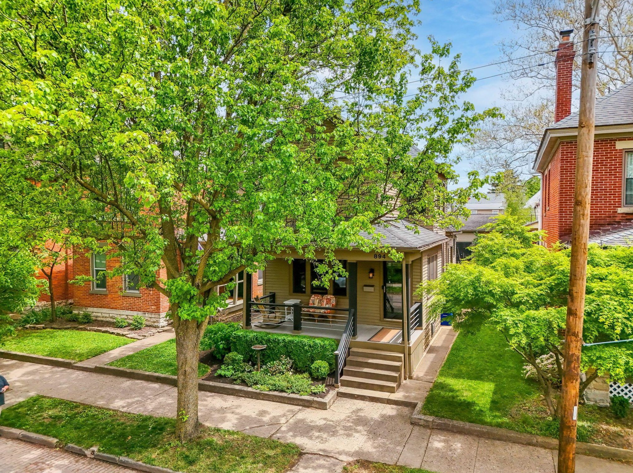 894 Bruck St, Columbus OH  43206-2312 exterior