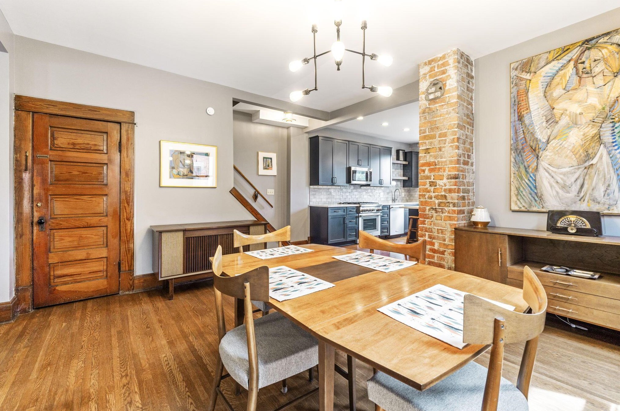 894 Bruck St, Columbus OH  43206-2312 exterior