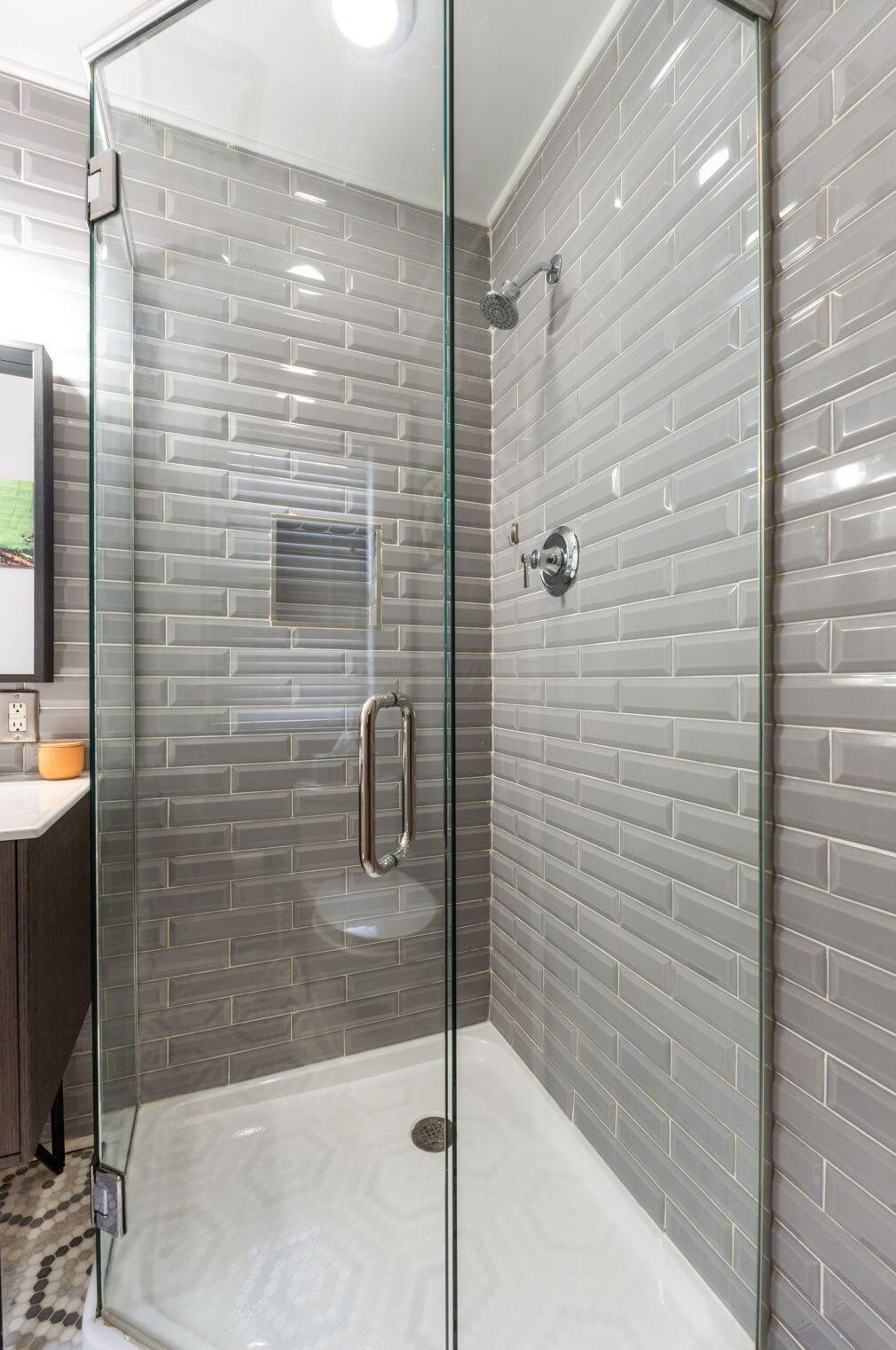 894 Bruck St, Columbus OH  43206-2312 exterior