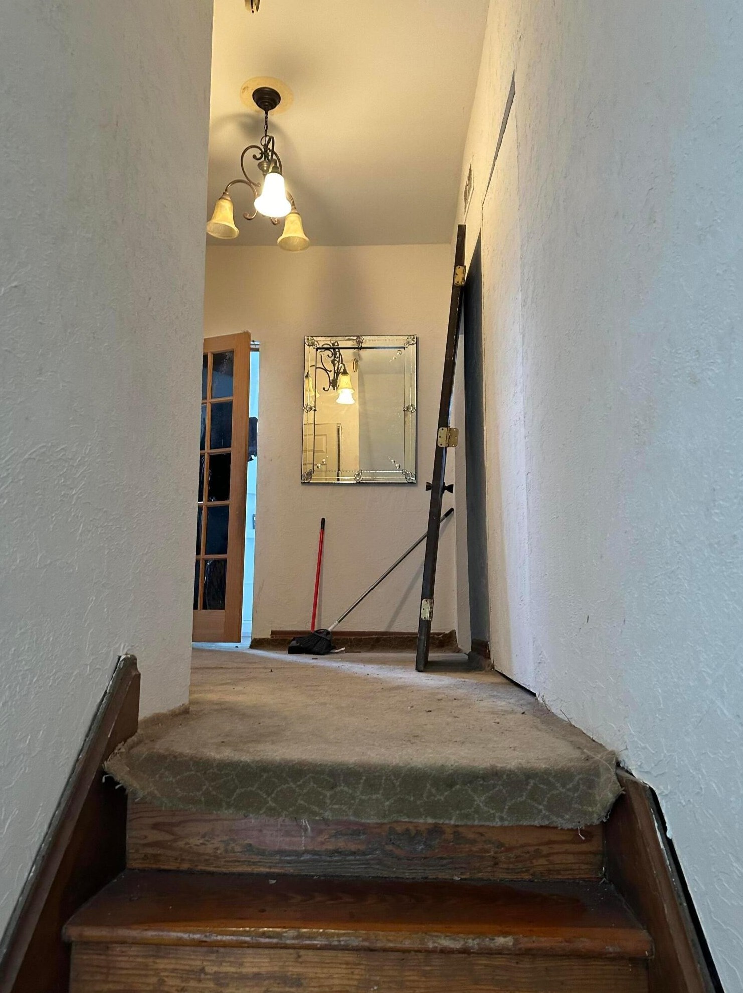 865 Old Leonard Ave, Columbus OH 43219-2509 exterior