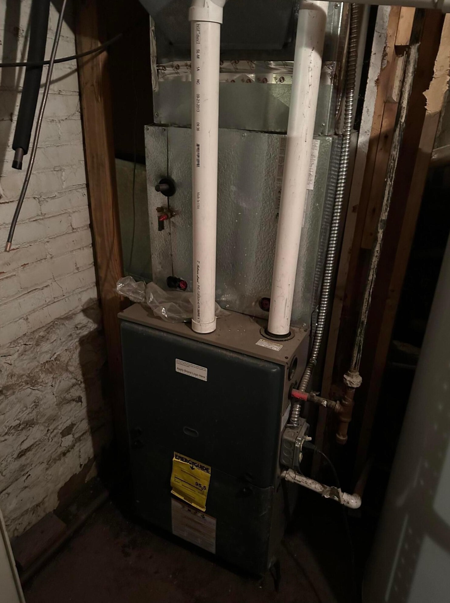 865 Old Leonard Ave, Columbus OH 43219-2509 exterior