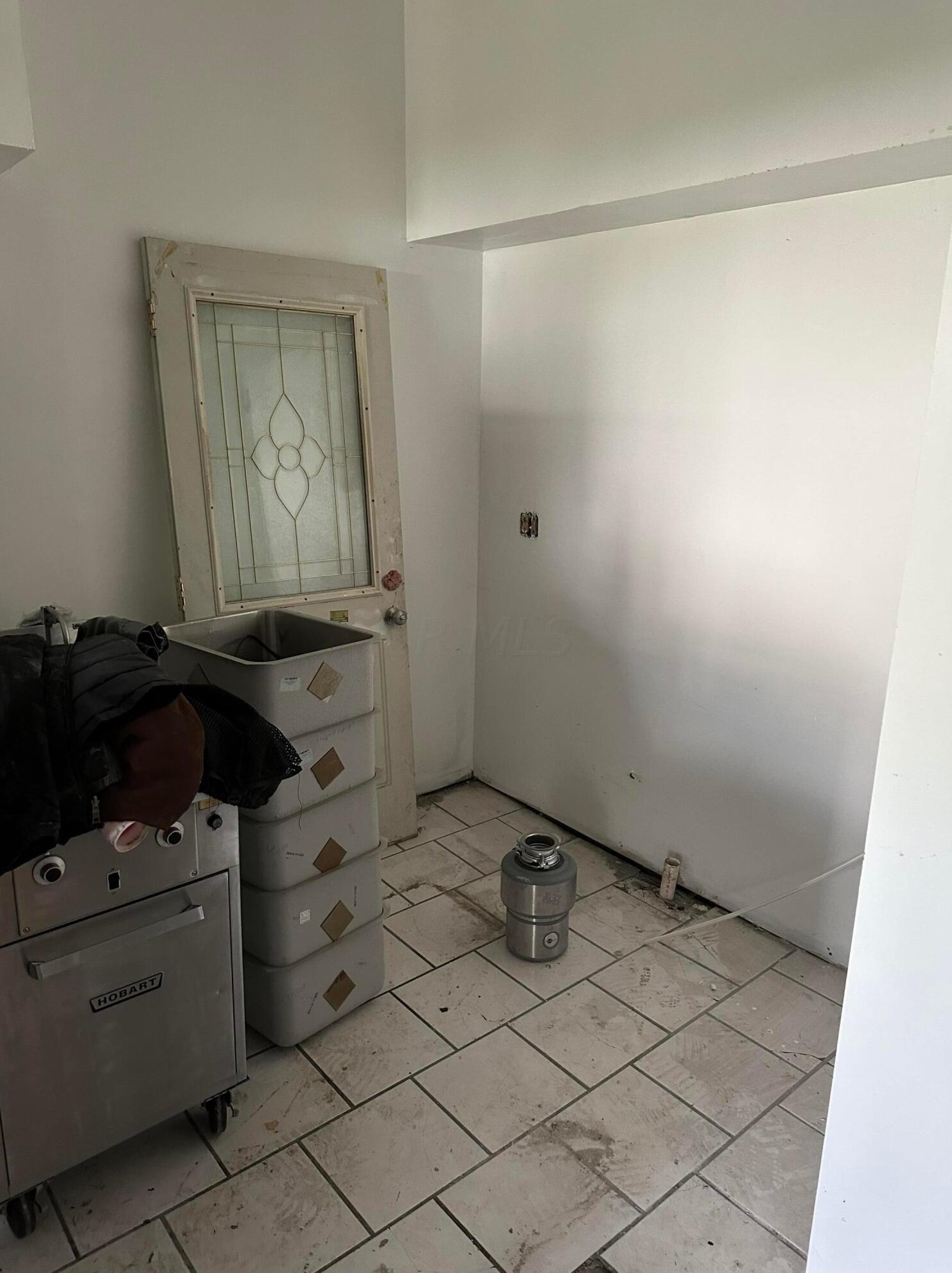 865 Old Leonard Ave, Columbus OH 43219-2509 exterior