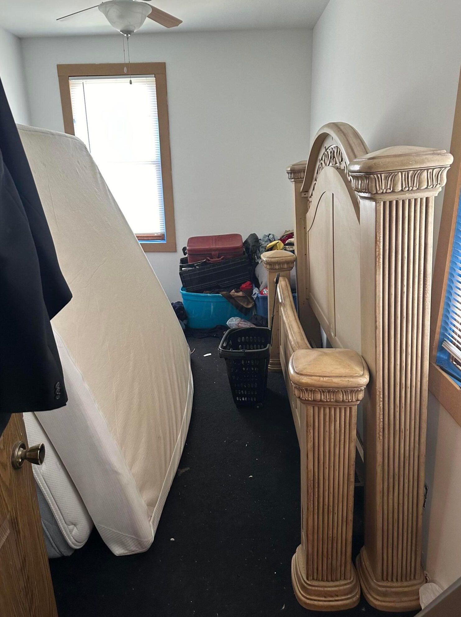 865 Old Leonard Ave, Columbus OH 43219-2509 exterior