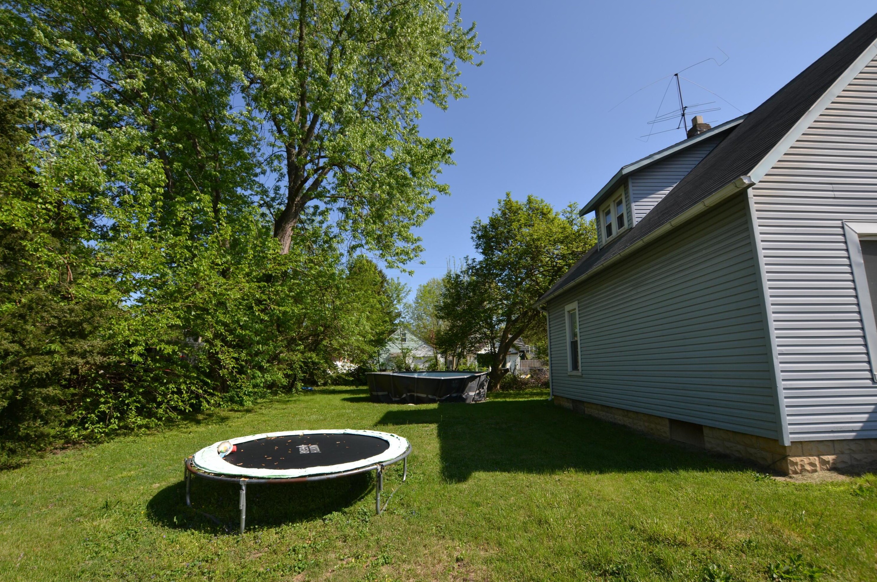 1482 Myrtle Ave, Columbus OH  43211-1447 exterior