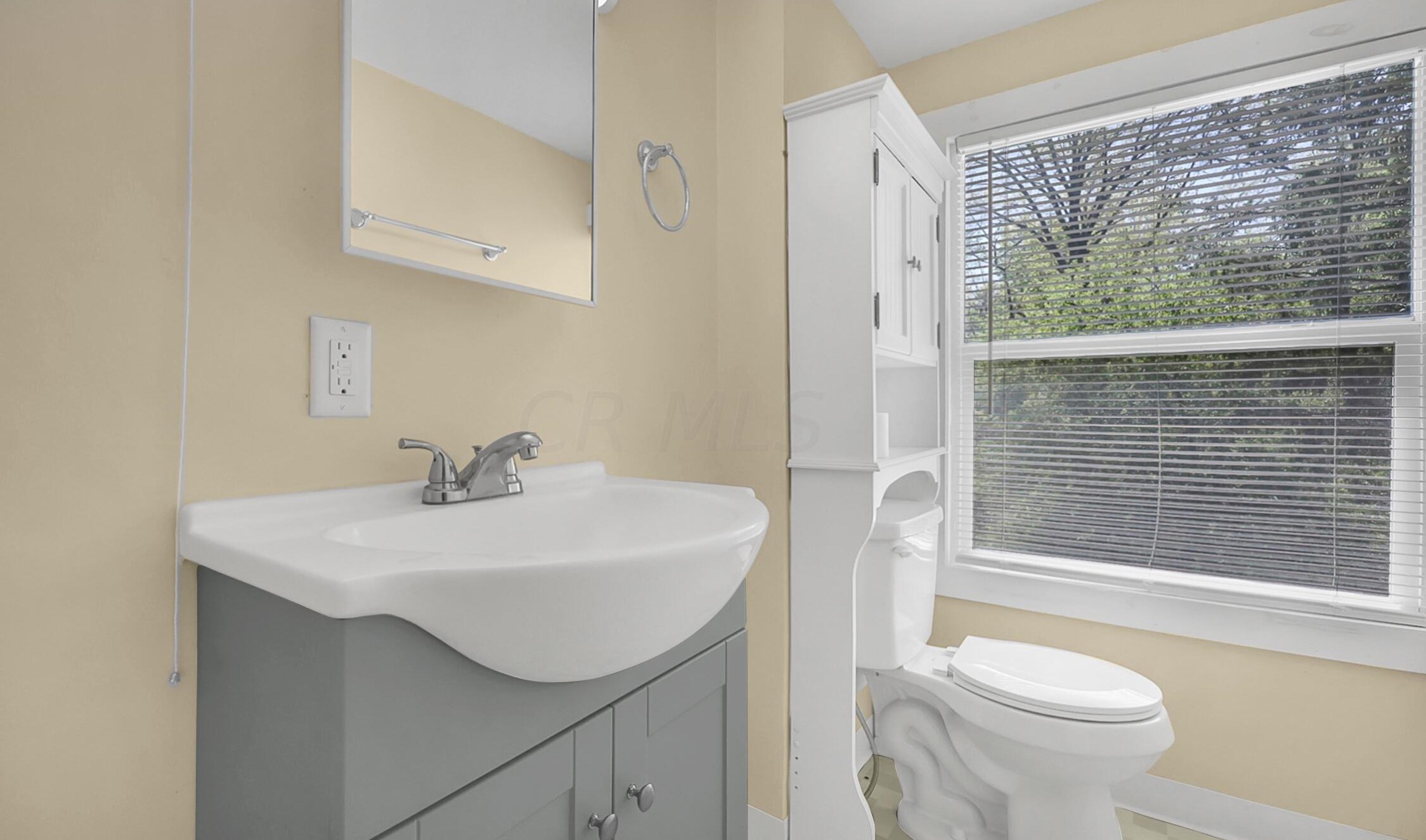 2419 Melrose Ave, Columbus OH 43224-2446 exterior