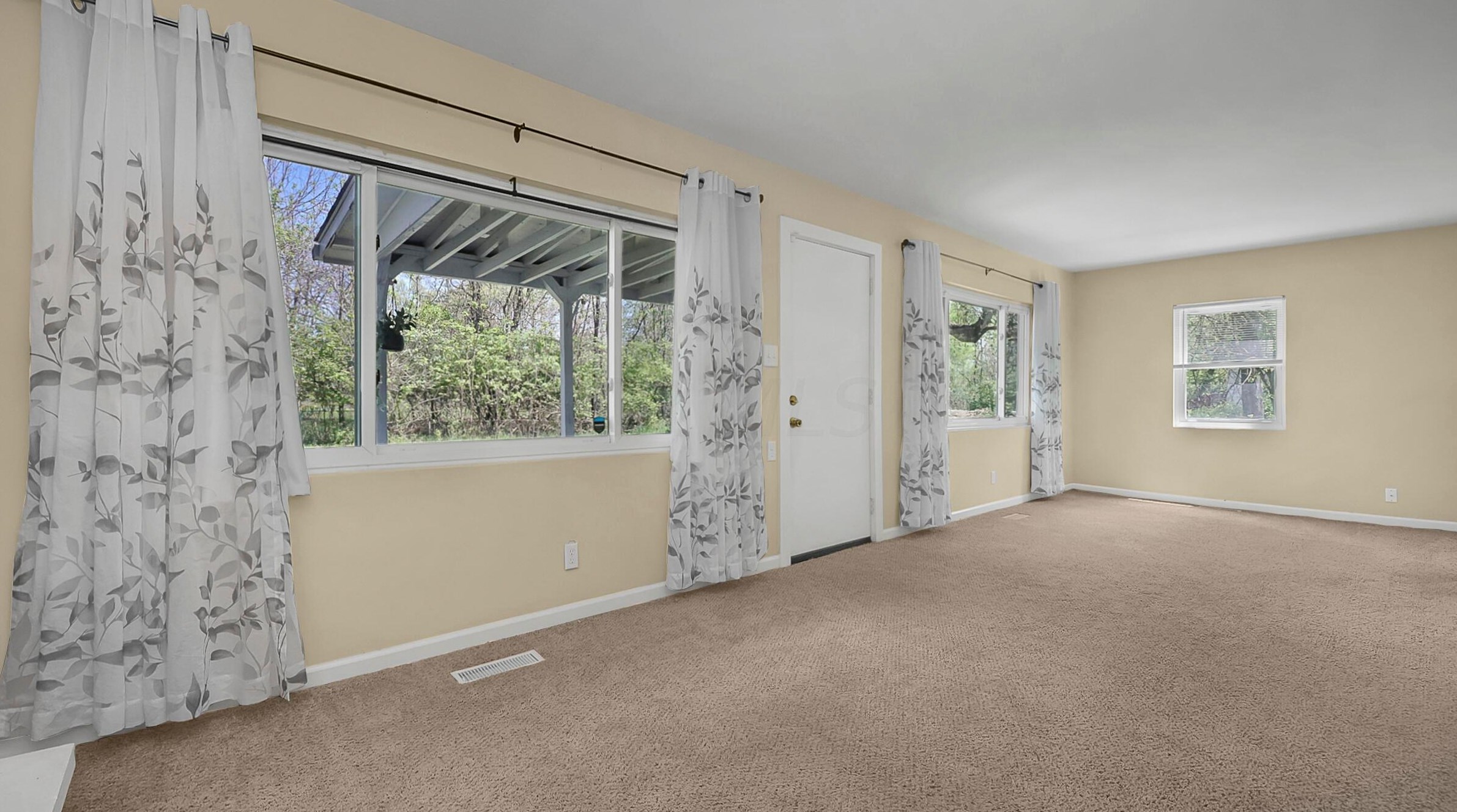 2419 Melrose Ave, Columbus OH 43224-2446 exterior