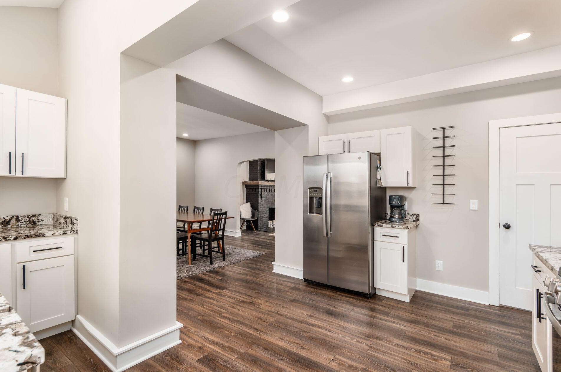 884 Ellsworth Ave, Columbus OH  43206-1708 exterior