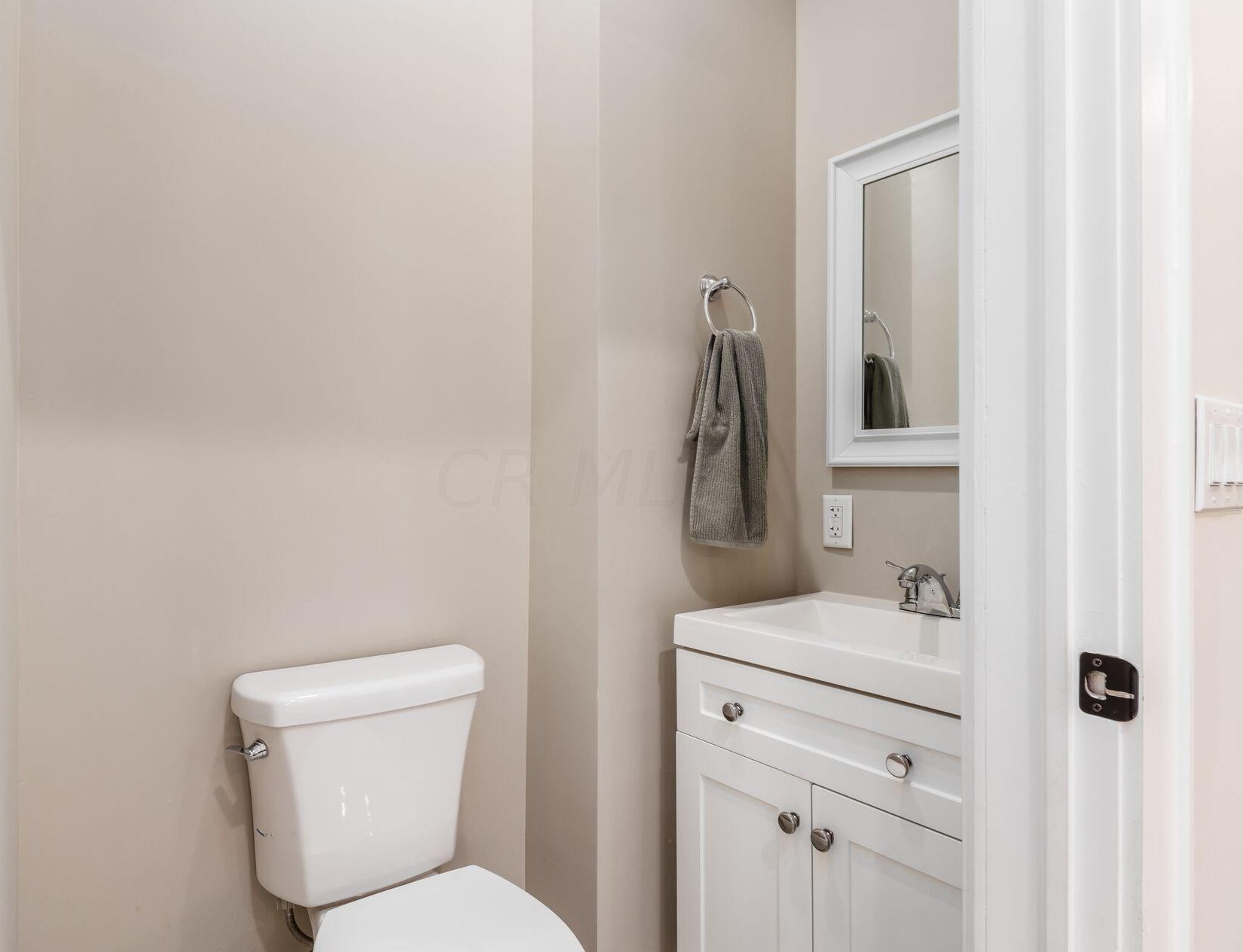 884 Ellsworth Ave, Columbus OH  43206-1708 exterior