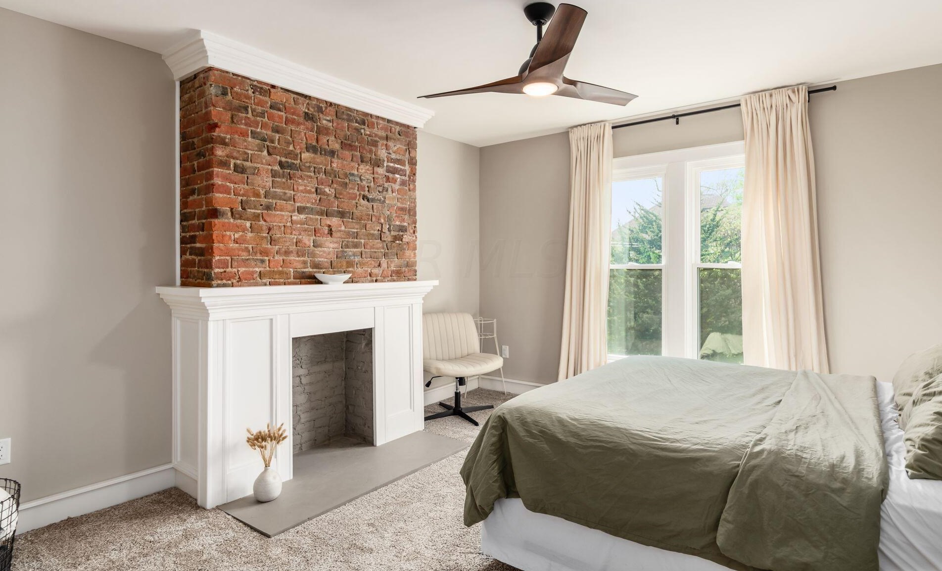 884 Ellsworth Ave, Columbus OH  43206-1708 exterior