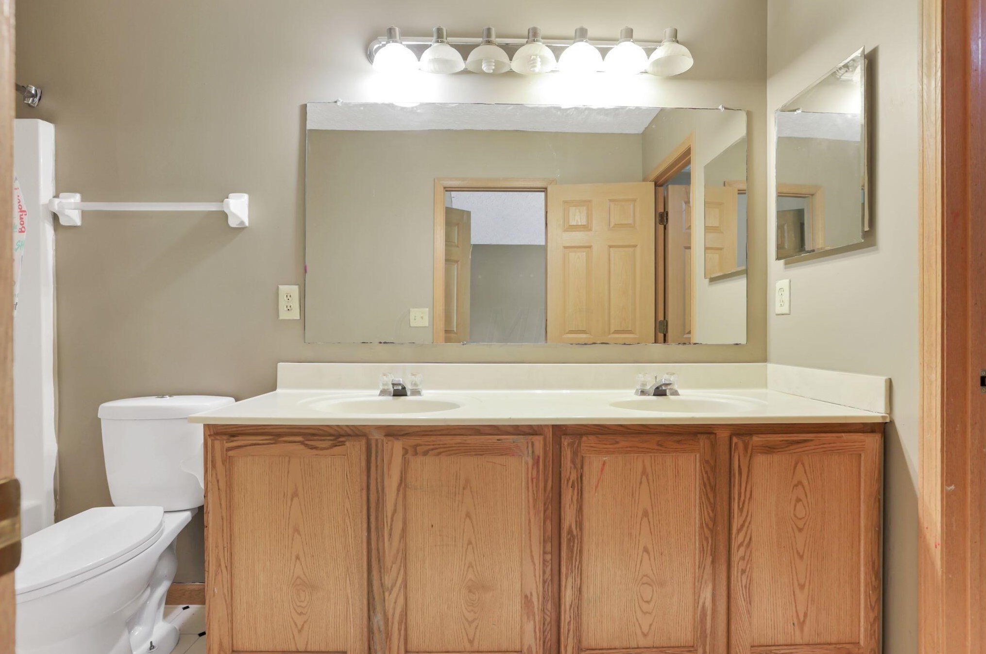 2737 Northwold Rd, Columbus OH 43231-5990 exterior