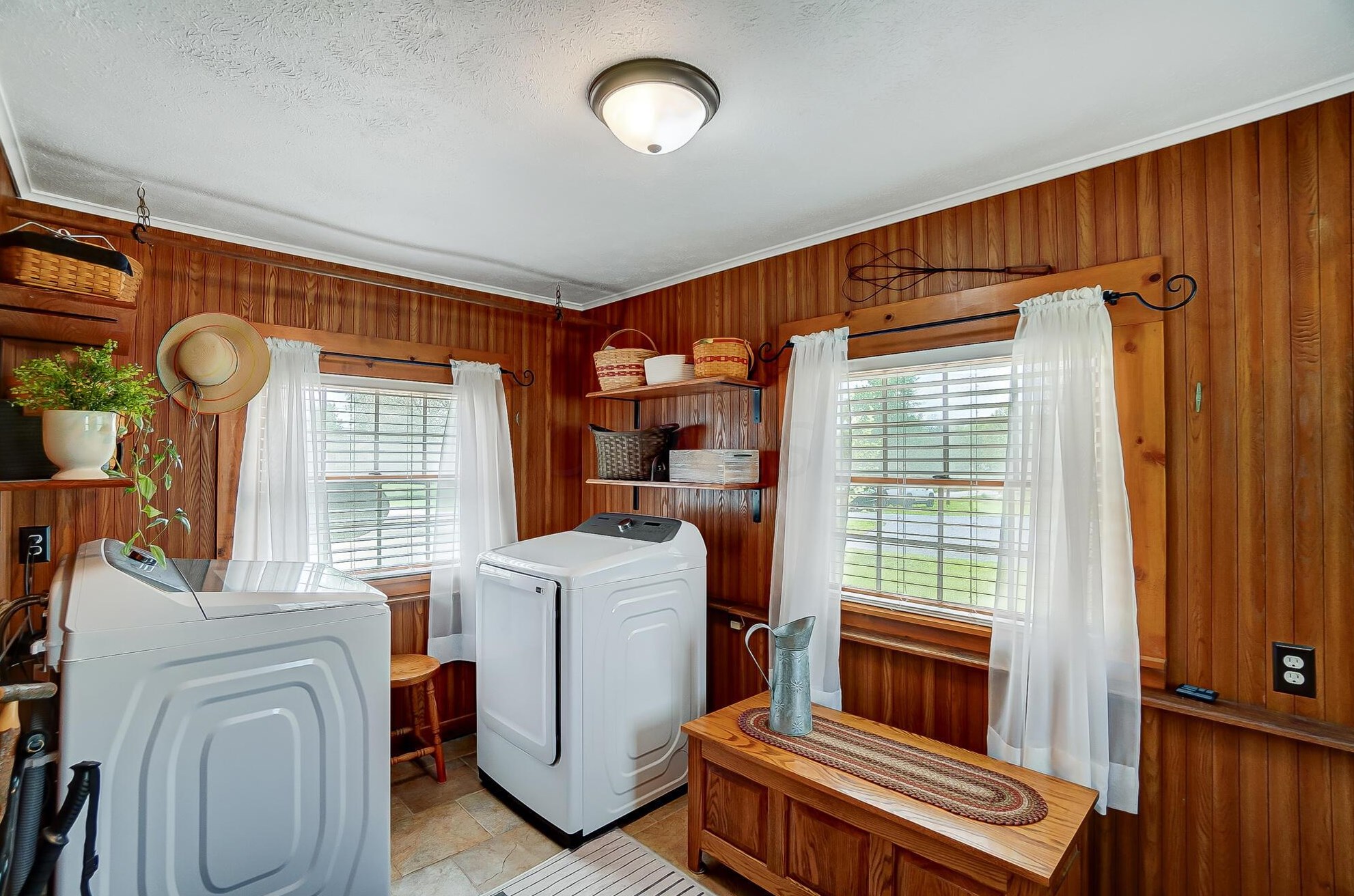 7670 Blacklick Eastern Rd, Pickerington OH  43147-9488 exterior