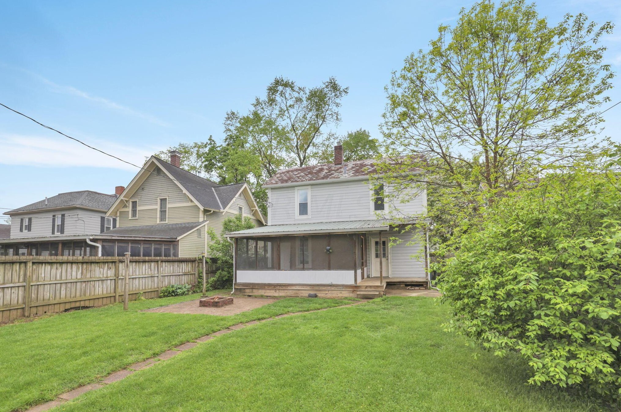 612 Oakwood Ave, Lancaster OH  43130-3216 exterior